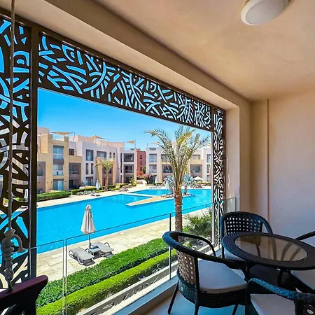Balanced & Bright 2 Bdr Mangroovy Free Pool & Beach Access