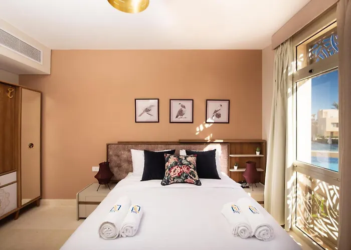 Balanced & Bright 2 Bdr Mangroovy Free Pool & Access Apartman